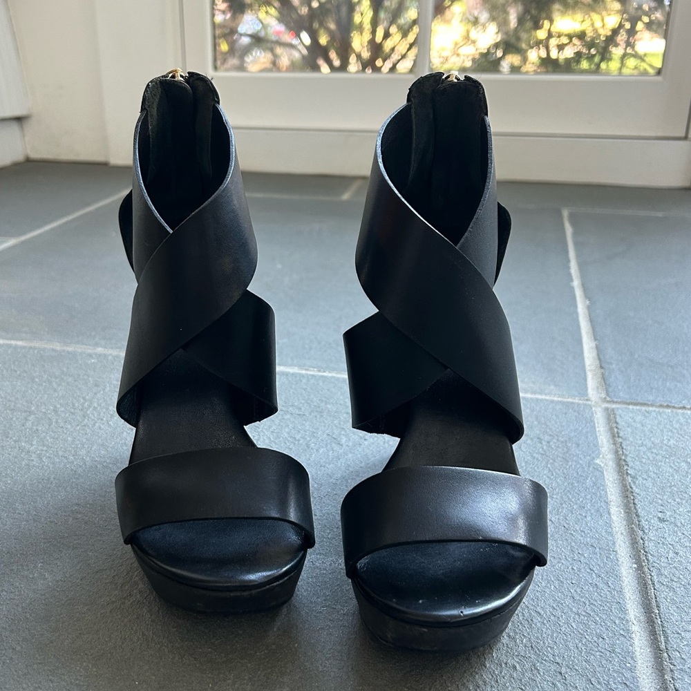 Diane Von Furstenberg Opal Black Leather Wedges